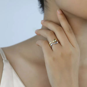 Carisseya | Wave Ring 18K Gold Aurevea Atelier