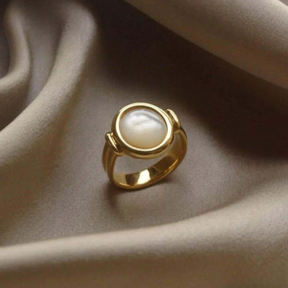 Elegant Pearl Ring Aurevea Atelier