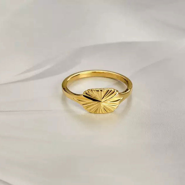 Aurizette | Sunray Ring 18K Gold Aurevea Atelier