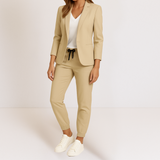Monique | Moderne elegantie in een comfortabele set