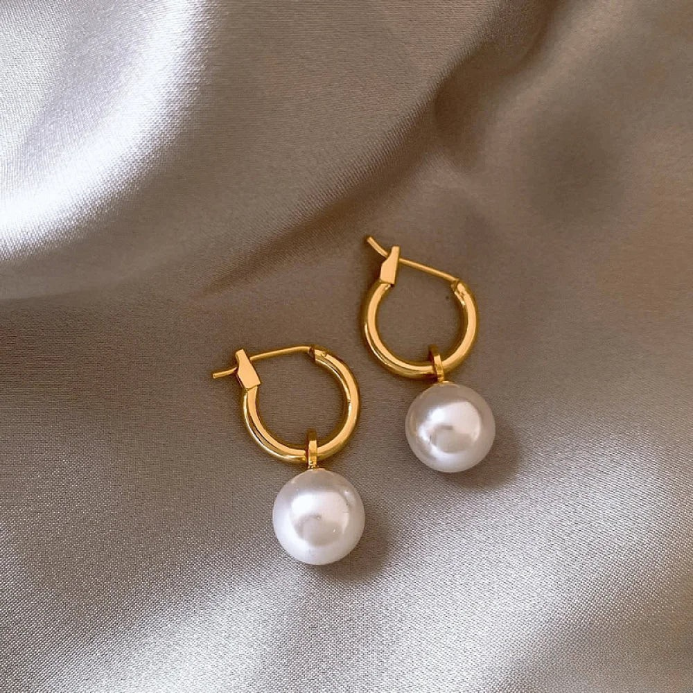 Elegant Earrings with Golden Pearls Aurevea Atelier