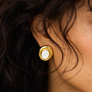 Ameliyana | Stud Earrings 18k Gold Aurevea Atelier