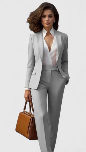 Jenevieve | Sophisticated Suit Aurevea Atelier