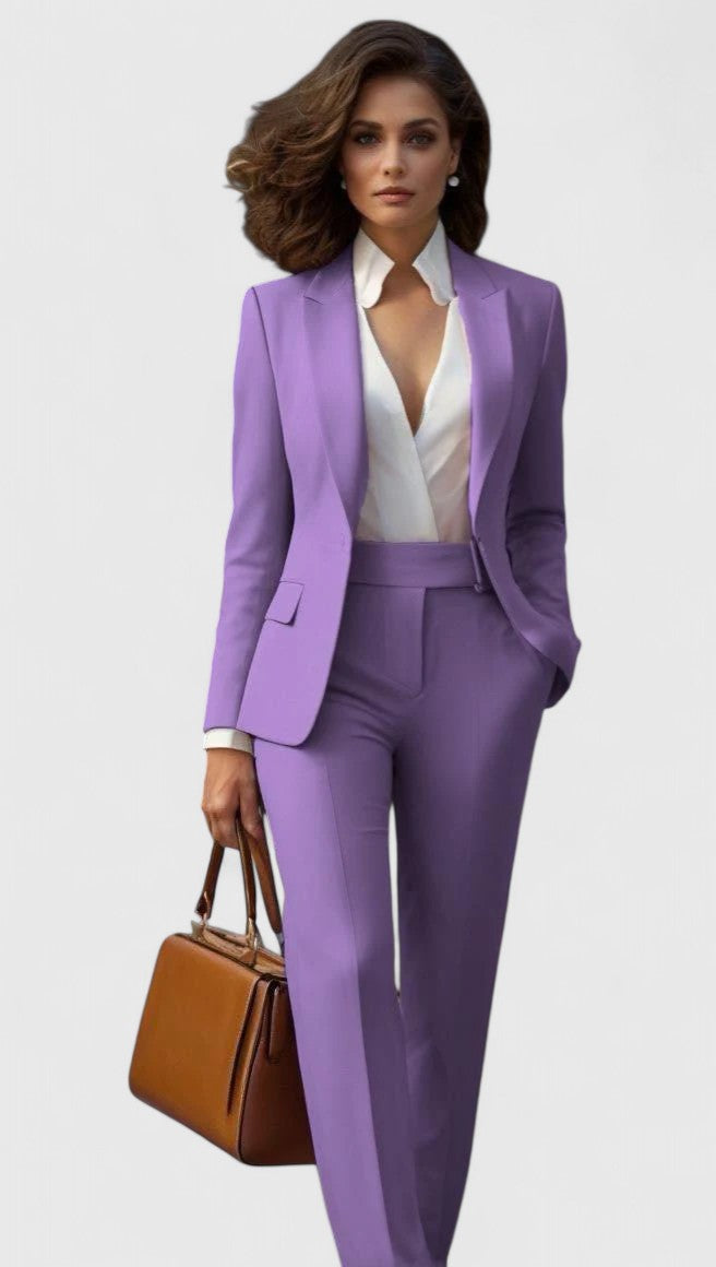 Jenevieve | Sophisticated Suit Aurevea Atelier