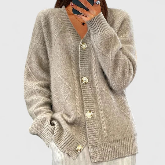 Solenyahh | Comfortable Cardigan Aurevea Atelier